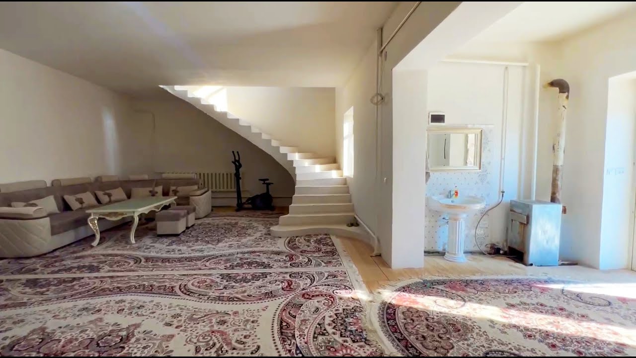2 қаватли 1000 М² янги ховли жой сотилади, Урганч Птица