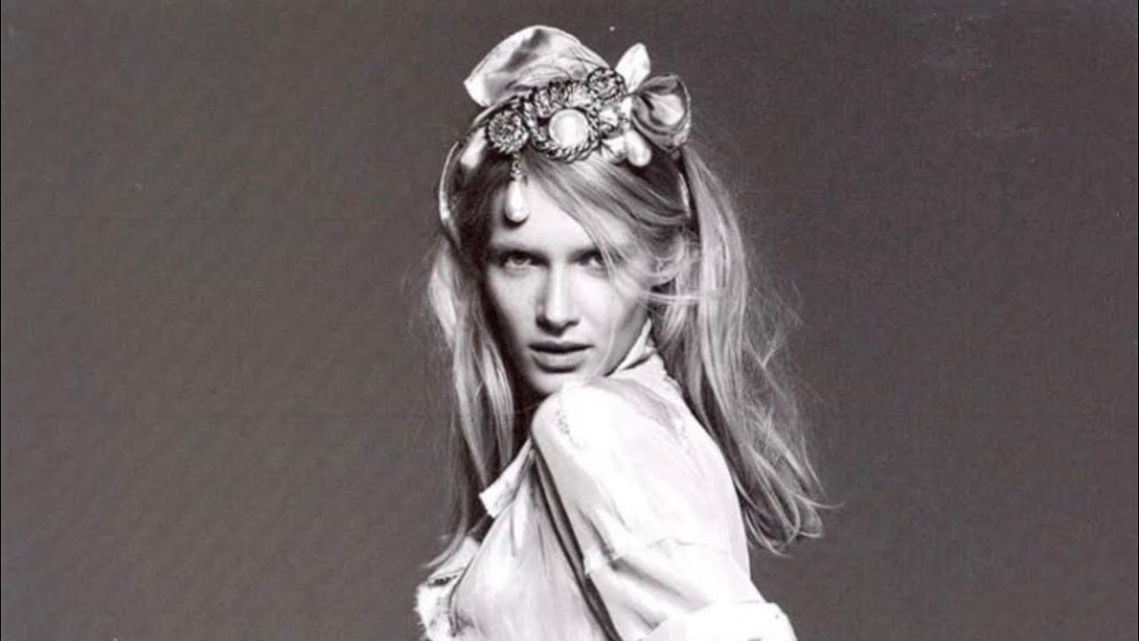 Romina Lanaro | Runway Tribute