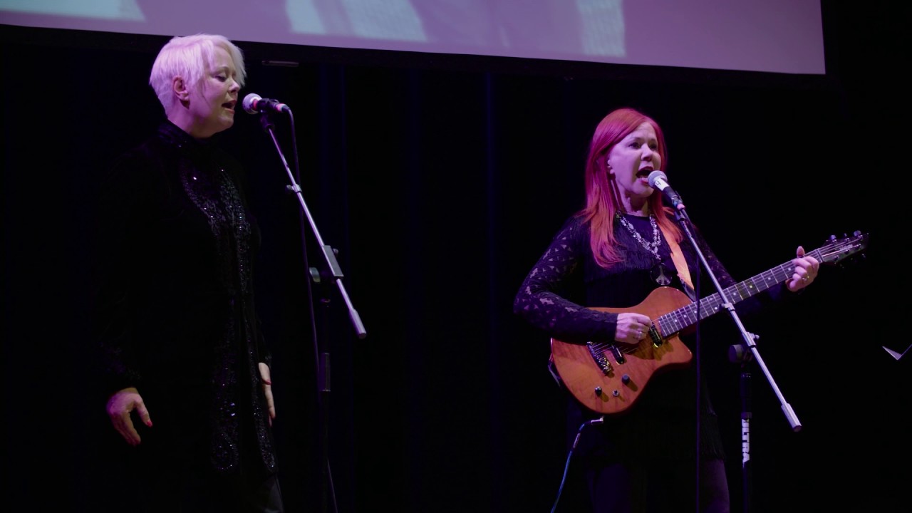 Jeremy Ayers Memorial at the Morton Theatre - Kate Pierson & Cindy Wilson 