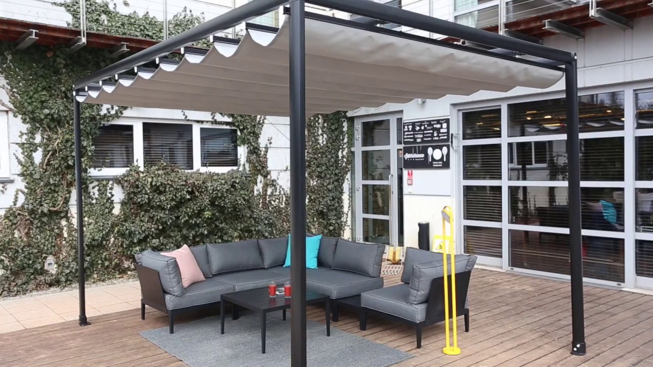 Aluminium pergola with retractable roof