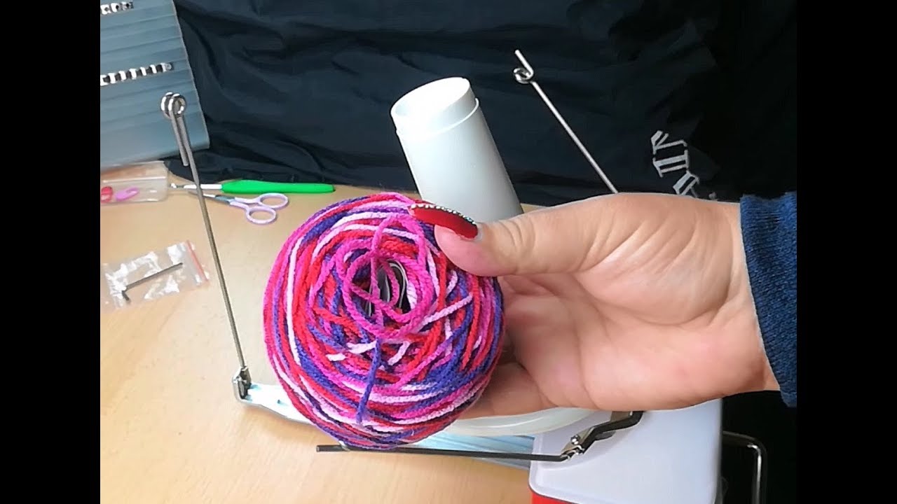 Wolwinder -  Hoe gebruik je de wolmolen - how to use the wool winder
