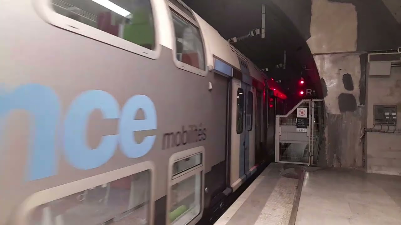 RER C et E à Porte Maillot  ‐ MI2N, Z 50000 et Z 58000 et Z 20500/900. (Dernière vidéo année 2024)