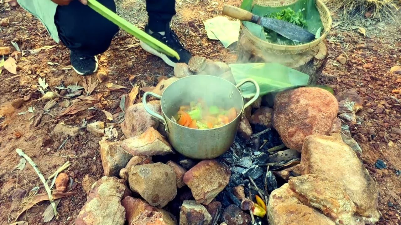Primitive Cooking In Wild   Jungle Flavors