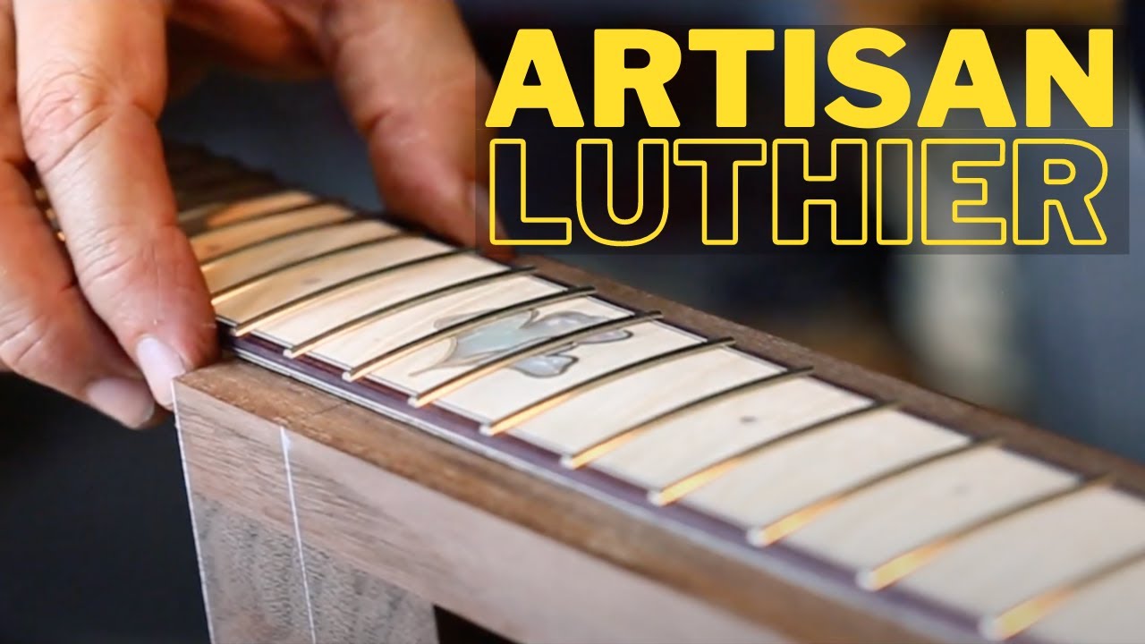 A 45 ans il décide de devenir artisan luthier pour changer de vie et réaliser un rêve d'enfant