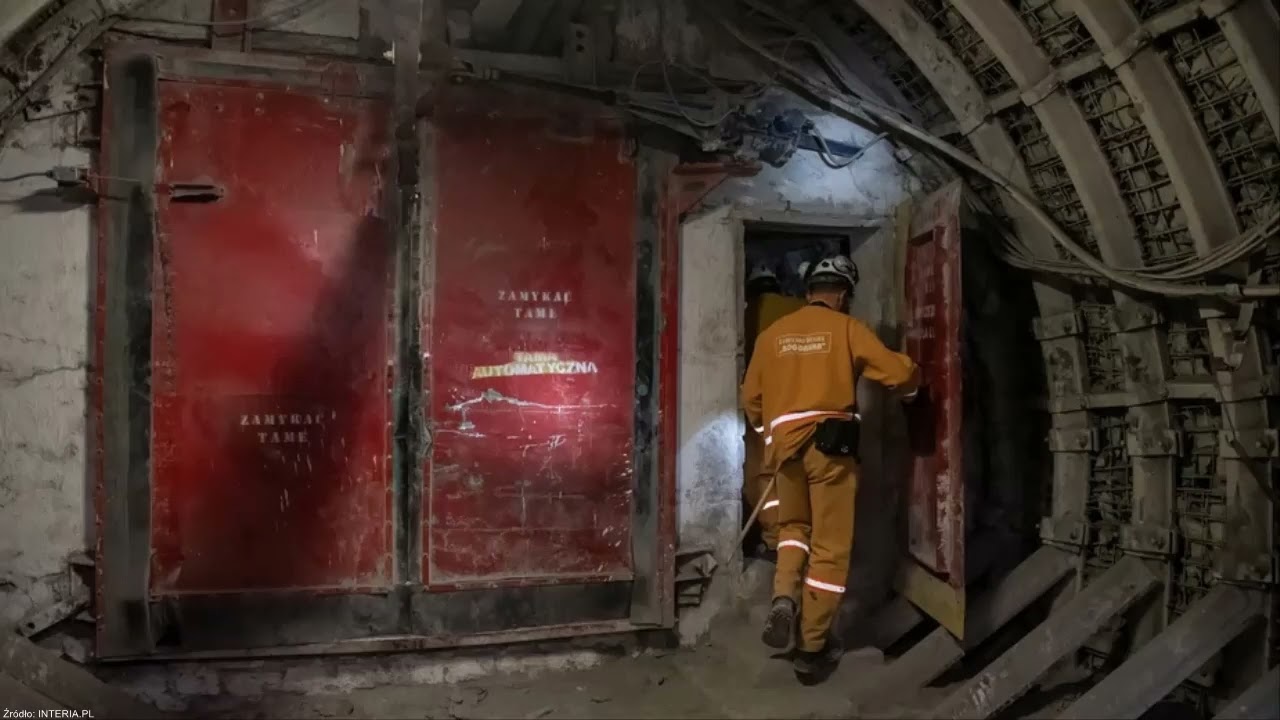 Wypadek w kopalni Bogdanka. Przysypani g&oacute;rnicy, jeden nie żyje.