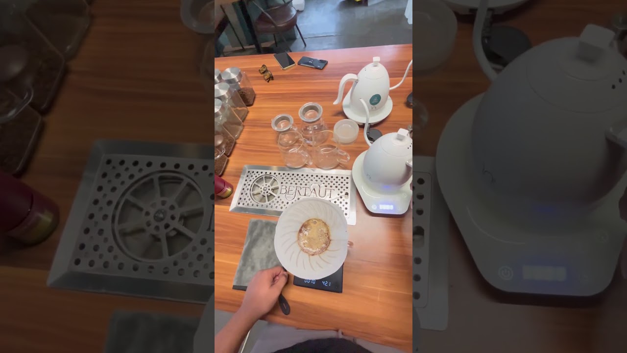 Manual brew pov, Enjoy for the moment😁✌️ #coffee #coffeelover #barista #cafe #espresso #manualbrew