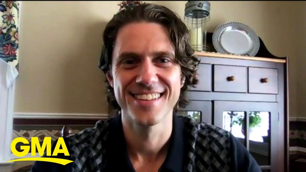 Broadway star Aaron Tveit talks hilarious new musical comedy, ‘Schmigadoon’