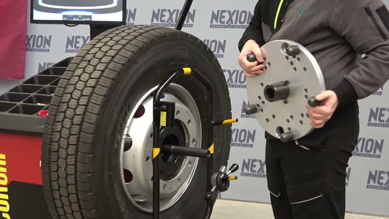 CORGHI ET1680 - Advanced touch-screen wheel balancer for truck wheels  | Live Streaming