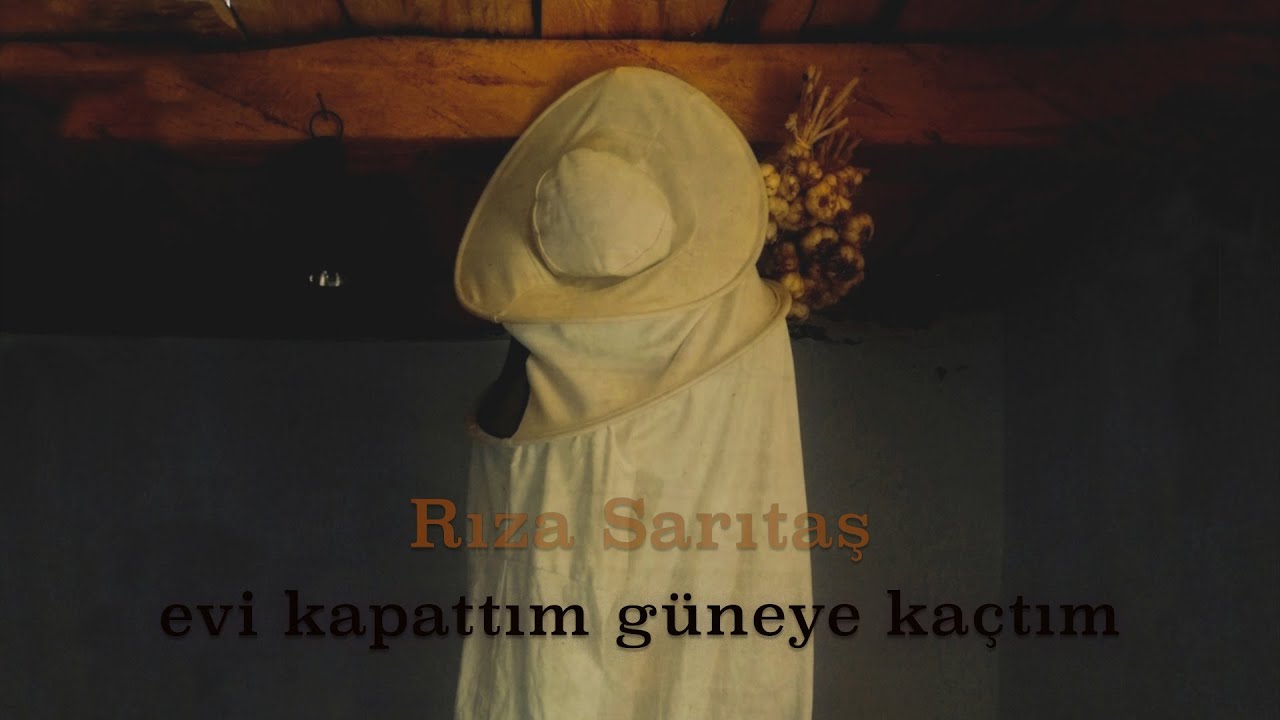 Rıza Sarıtaş - Evi Kapattım Güneye Kaçtım