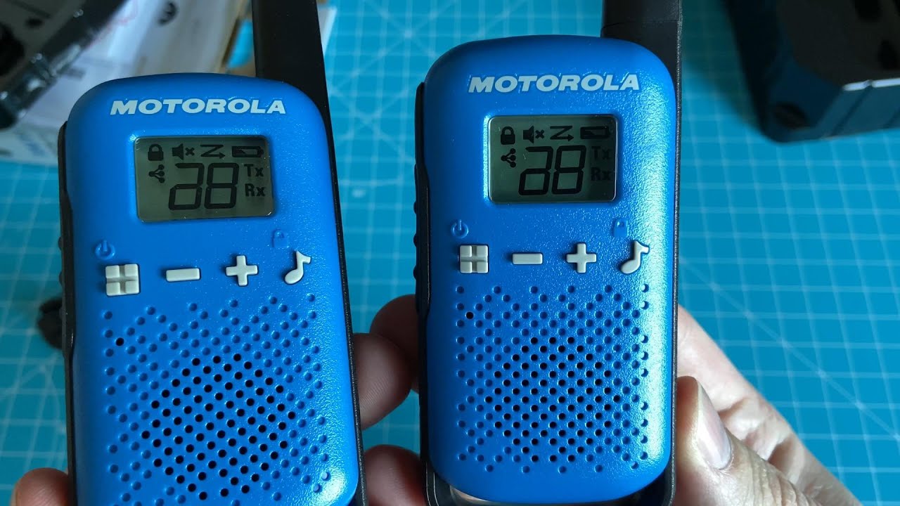 Motorola T42 Walkie-Talkies - Unboxing