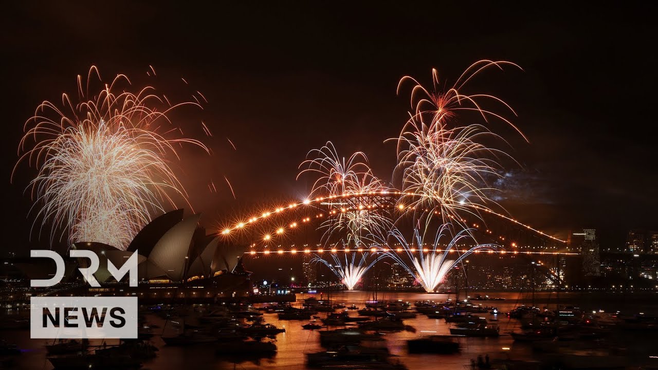 MASSIVE FIREWORKS: Sydney Lights Up 2026 with Spectacular Harbour Bridge Show | AQ1B