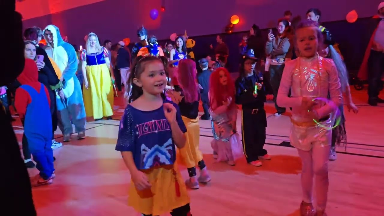 Halloween Dances 2025 at McKenzie Towne and NB Clubhouse | @wethemuttons vid#769