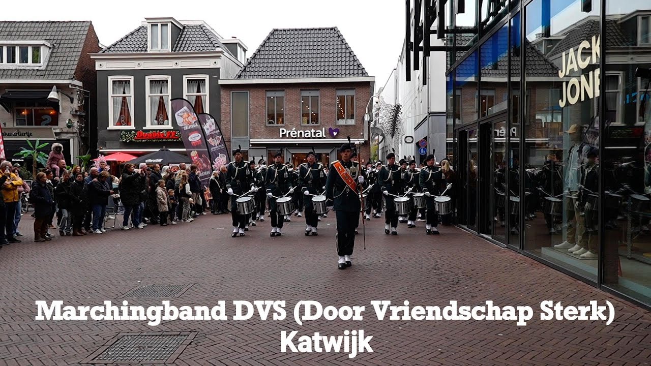 Loud & Proud Leeuwarden (show parade) Door Vriendschap Sterk Katwijk @proudeventleeuwarden