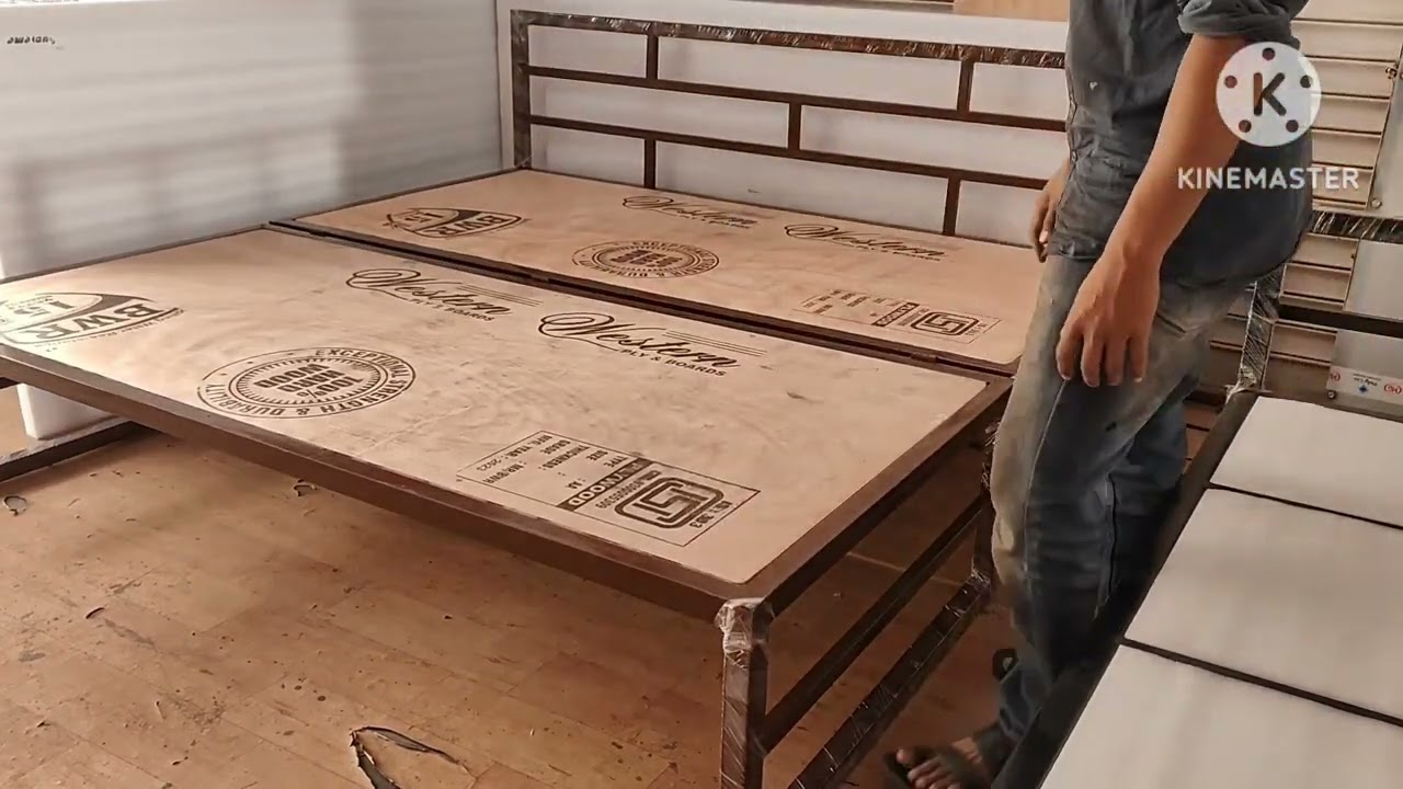 Iron Dewan and bed.. 6x6-13,500/- what's app 7893222939... Hyderabad..