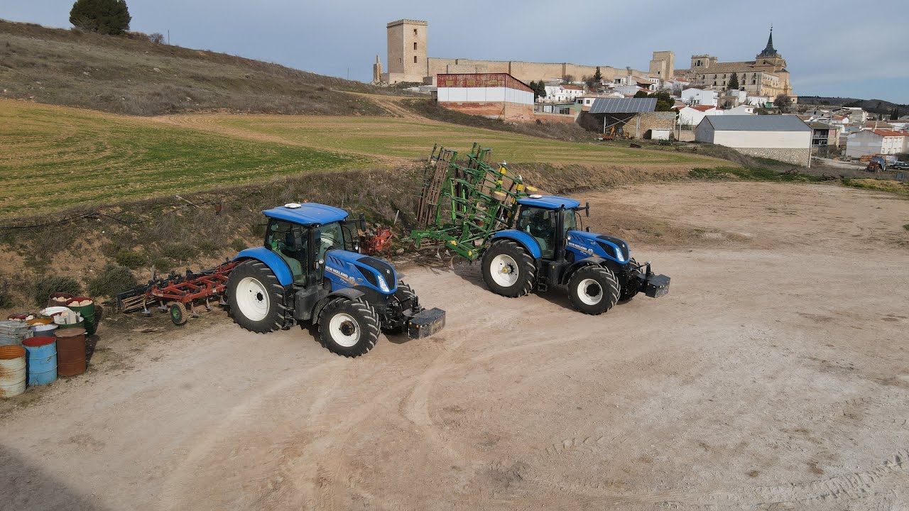 🌻🌻Preparación del terreno para girasol. New Holland T7 AutoCommand & Cultichisel Gil