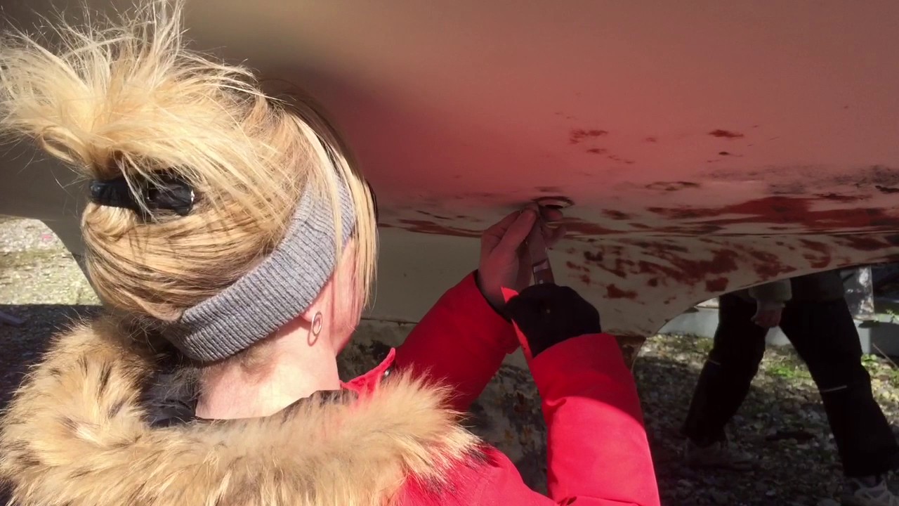 Removing And Applying Bottom paint - maxi 84