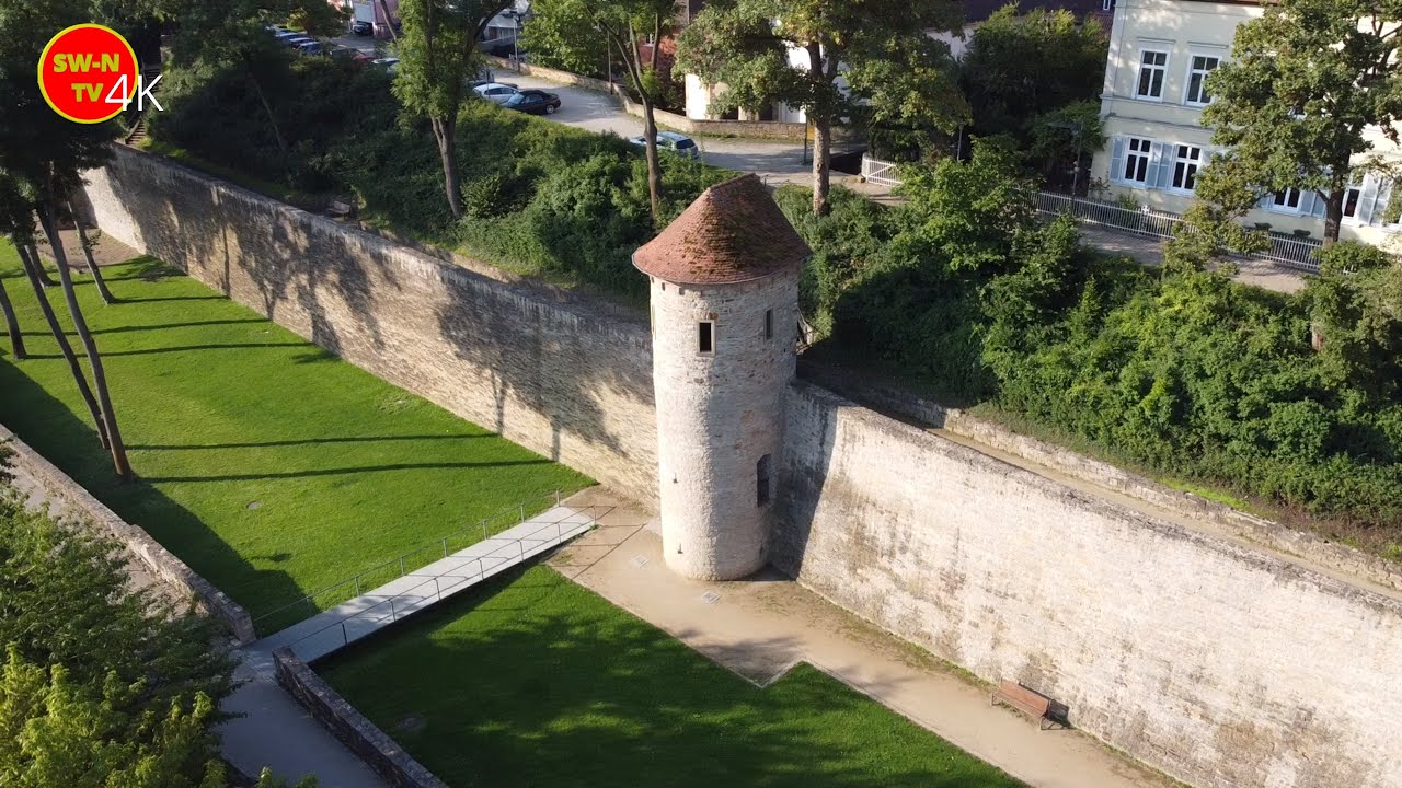 Eine E-Scooter-Tour entlang der Schweinfurter Mauer