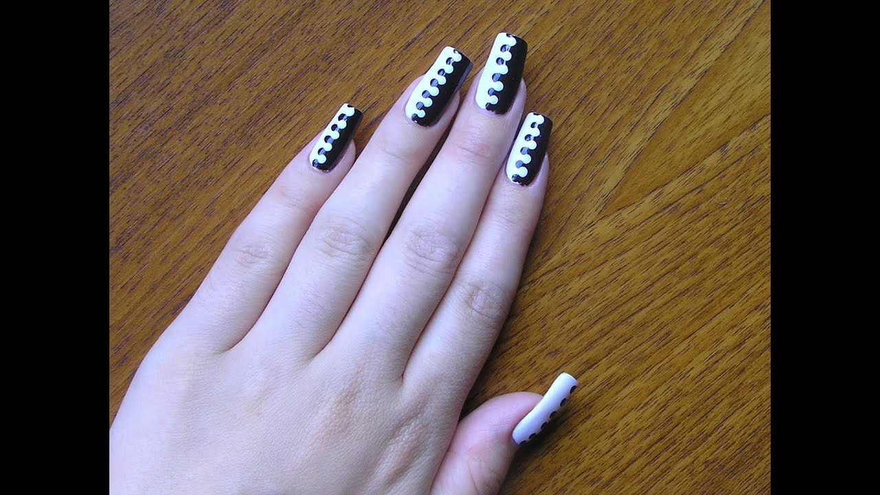 Simple Black & White Optical Illusion Nail Art Tutorial