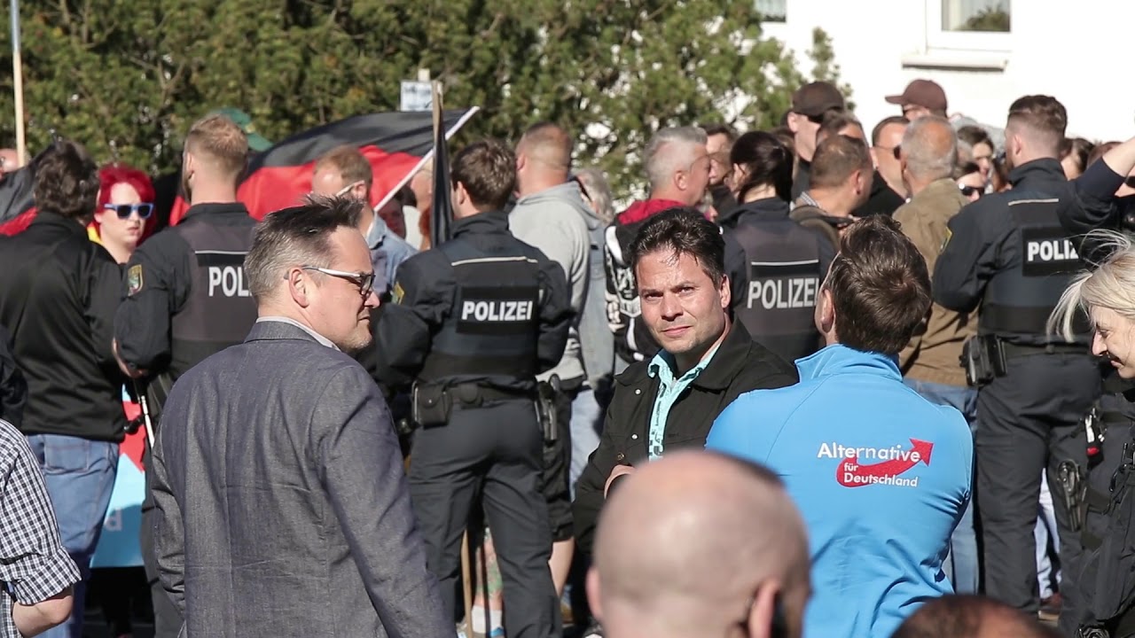 Rechtsextreme Parolen auf AfD-Demo in Querfurt