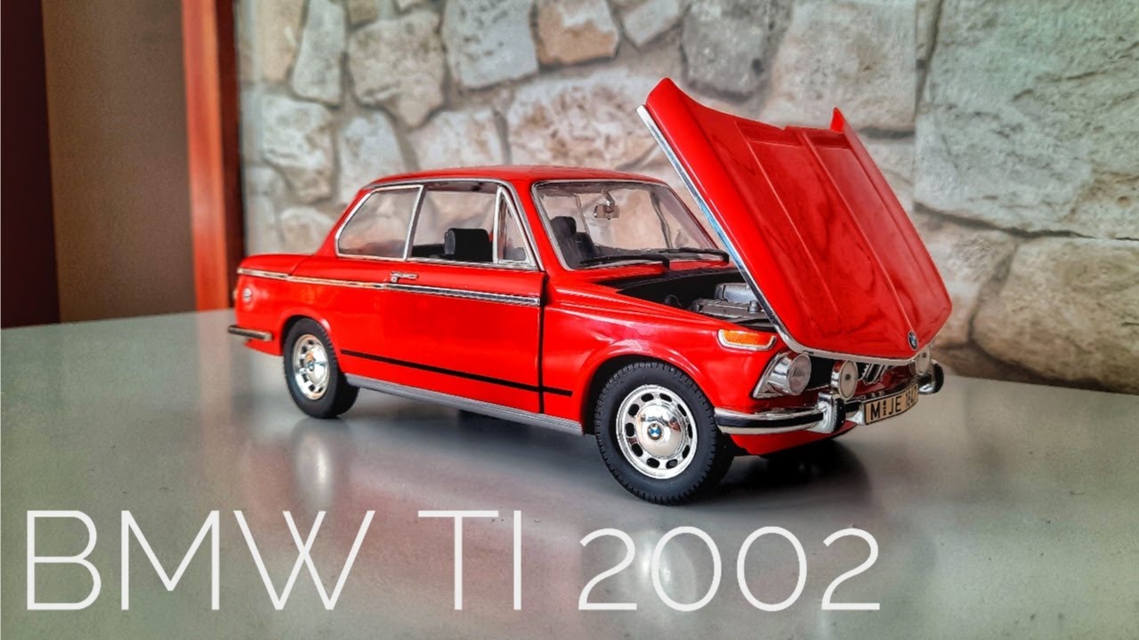 BMW 2002 ti 1/18 DIECAST!