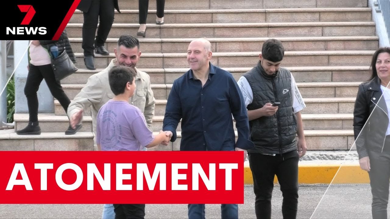 A show of faith from Tony Mokbel at church in Melbourne’s north | 7NEWS