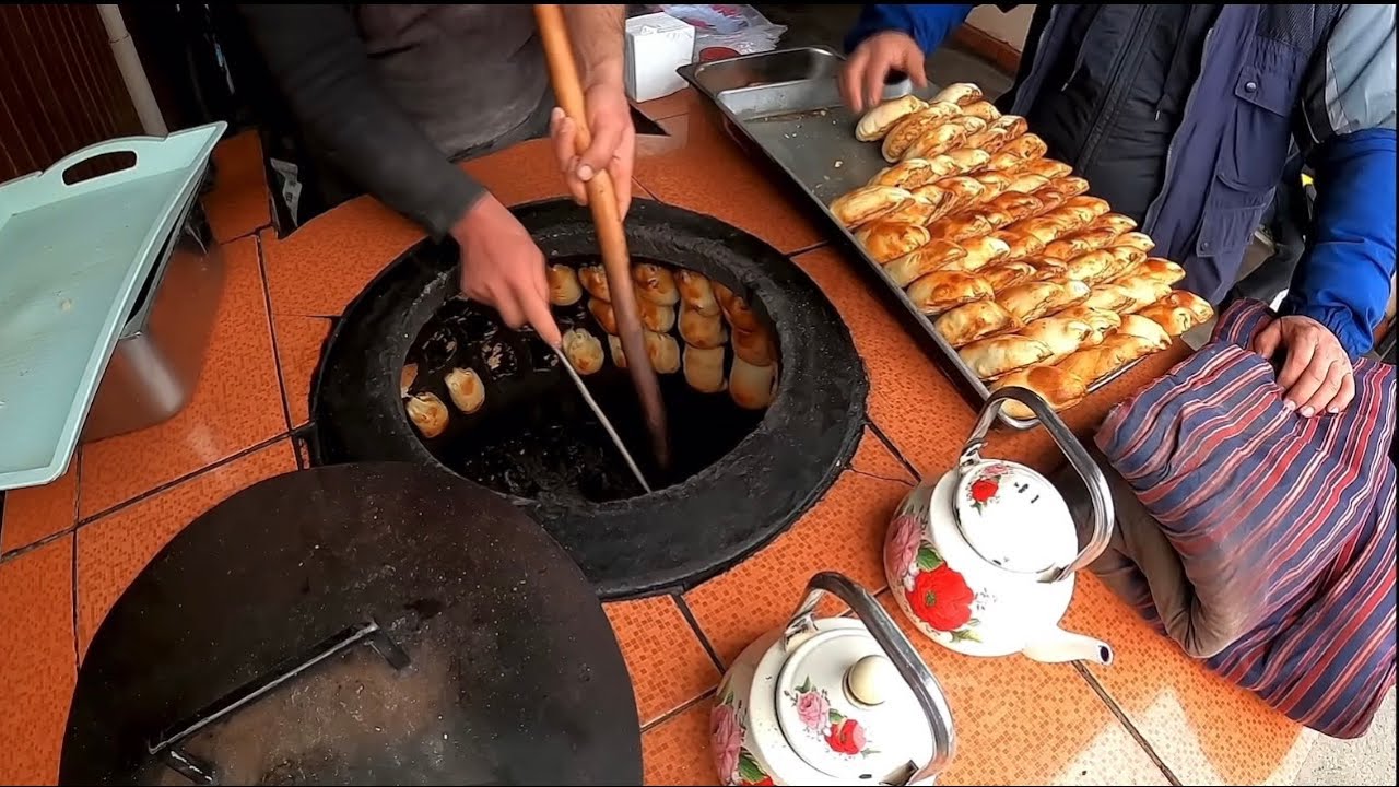 Central Asian STREET FOOD | Samsa | Tajikistan Street Food 🥘 | Traditional County Food| Уличная еда