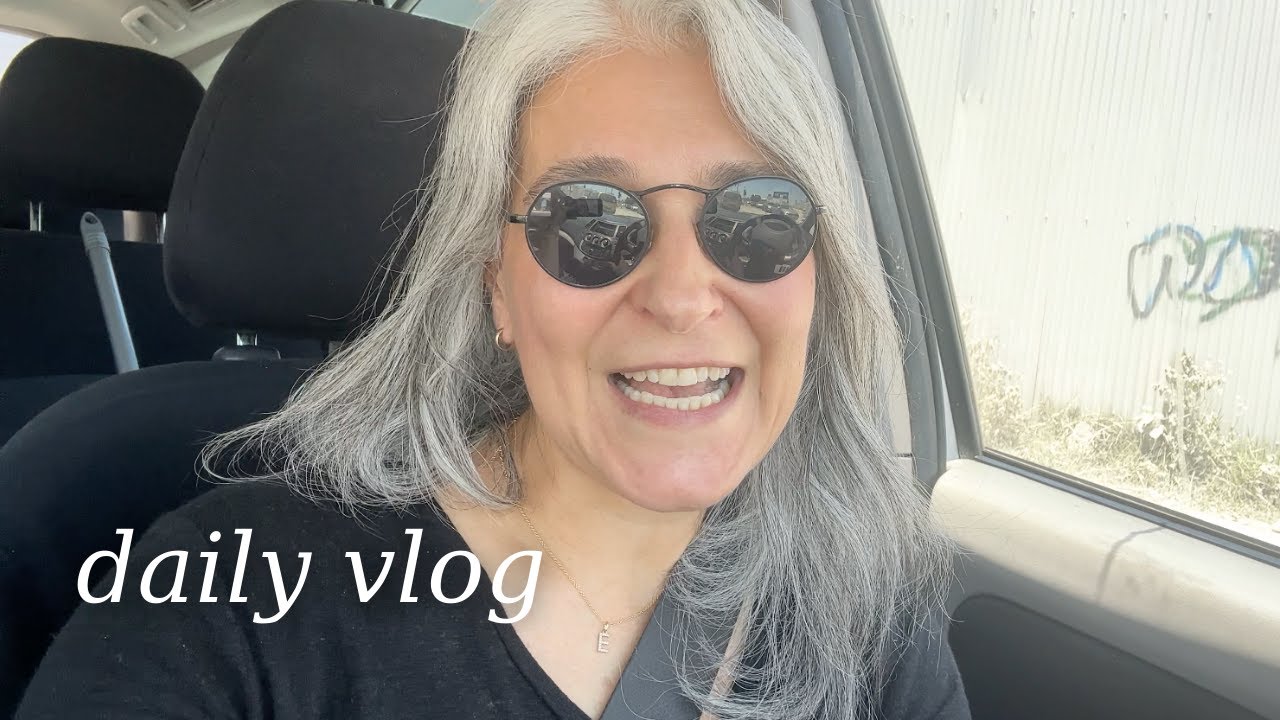 Taking Down my studio - constructions WEEK 2 - Daily VLOG