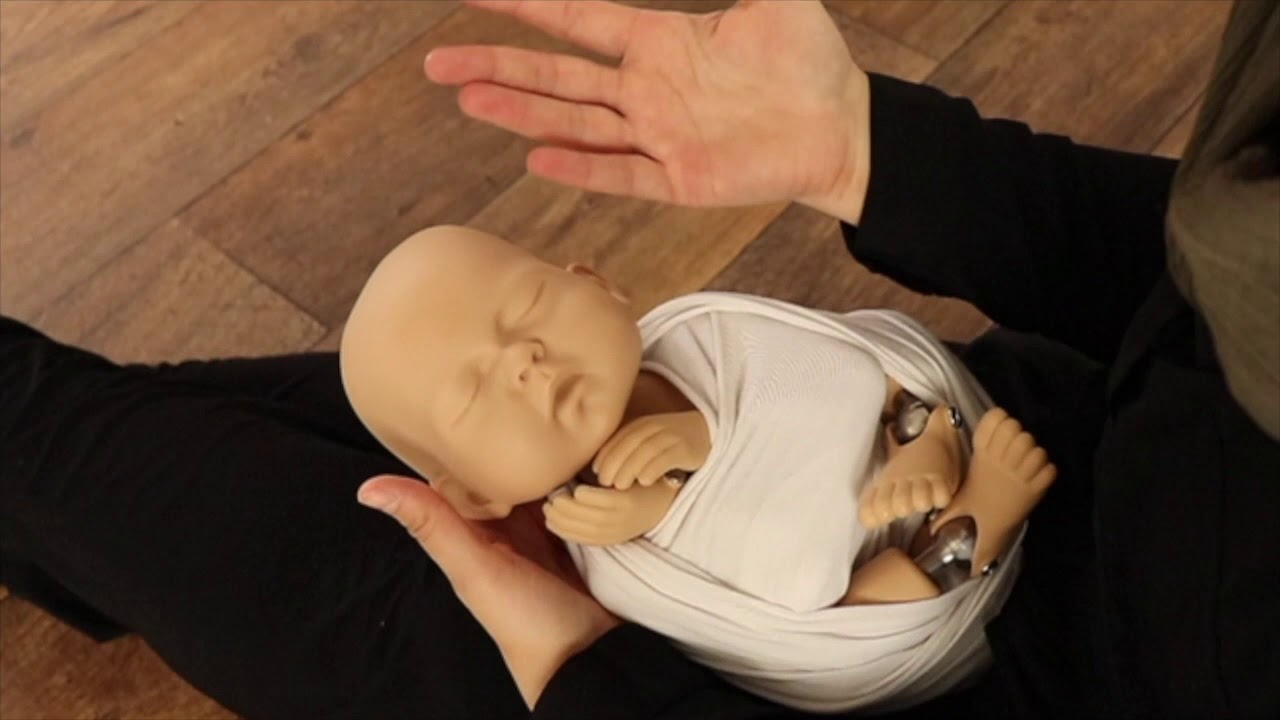 Basic Wrapping Techniques for Newborn Baby Photographers