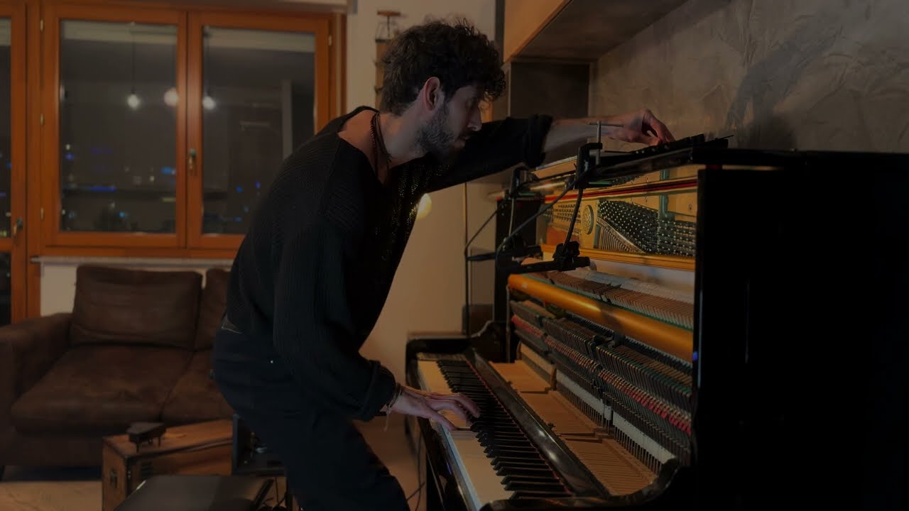 Intimate Session II - Riccardo Roveda