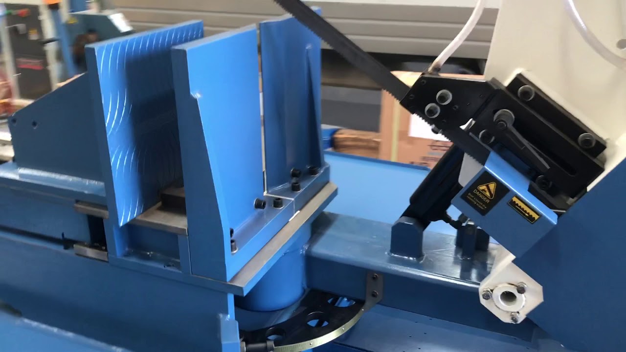 SM-HBS620SAM. Steelmaster Semi Auto Mitre Bandsaw. 620mm x 440mm, Mitre to 60 Degrees,
