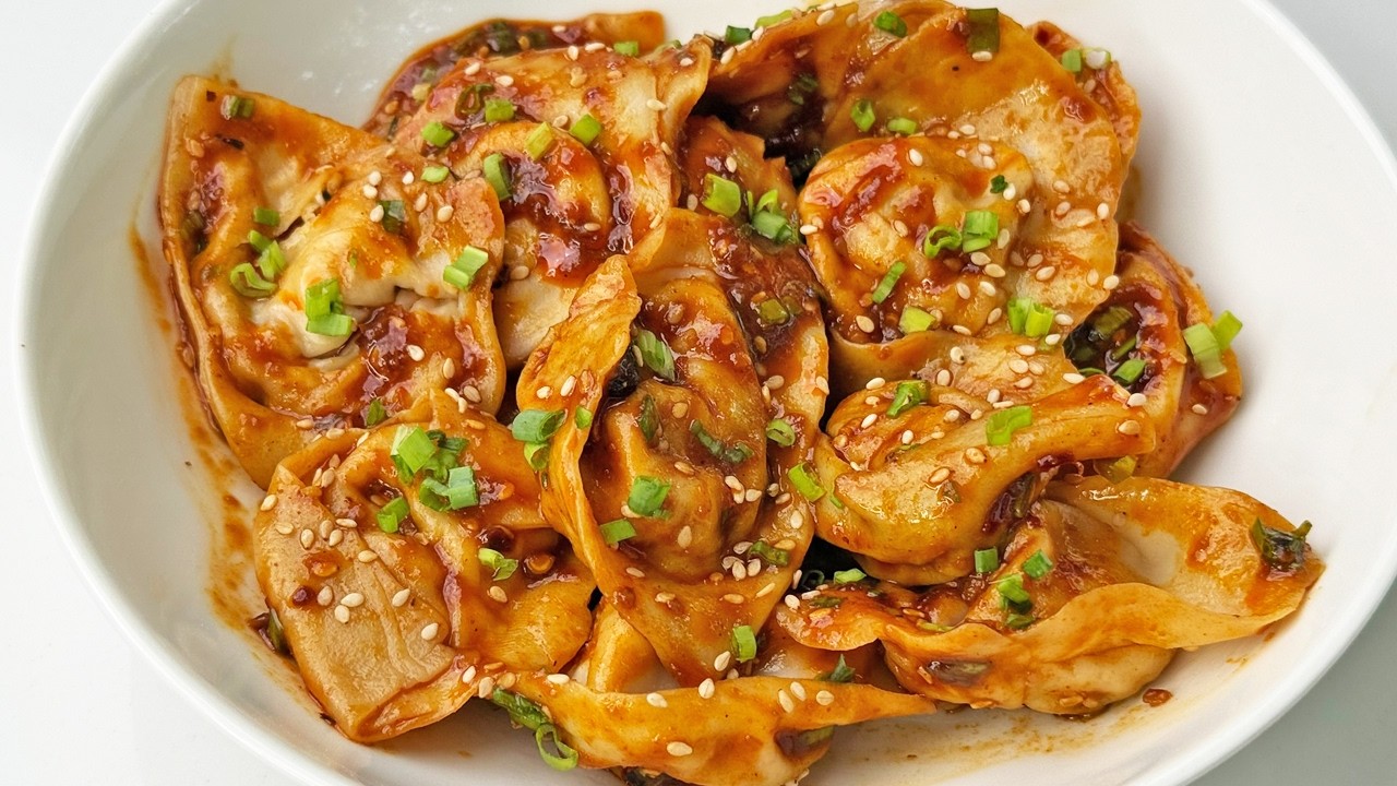 ( TASTY! ) ये Viral Wonton Recipe देखकर अभी बनाने का मन करेगा | Wonton Recipe in Hindi | Viraj Naik