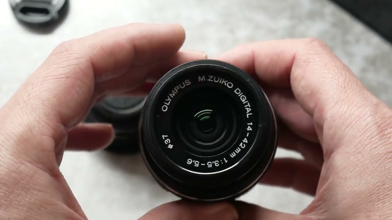 Olympus Zuiko 14-42 II R kit lens