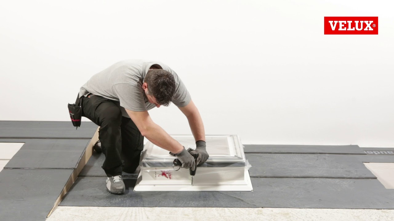 Come installare una finestra per tetti piani VELUX