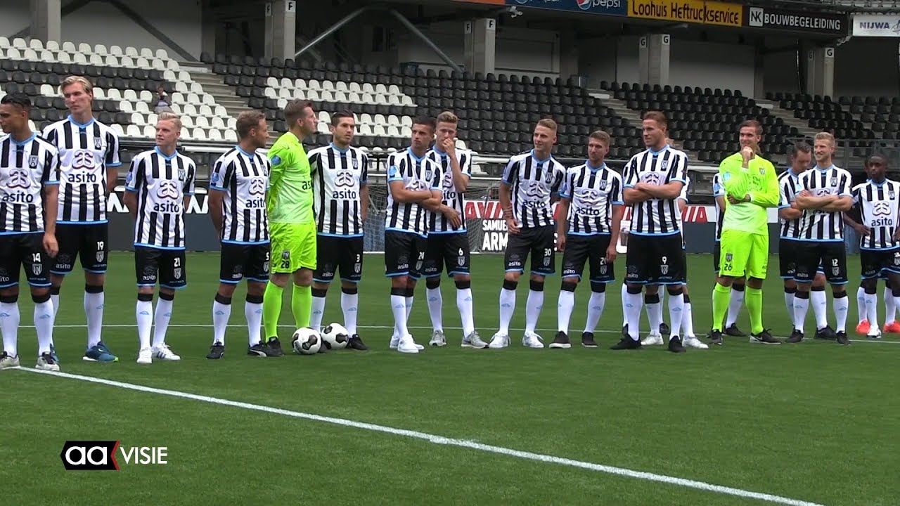 Spelerspresentatie op de open dag van Heracles