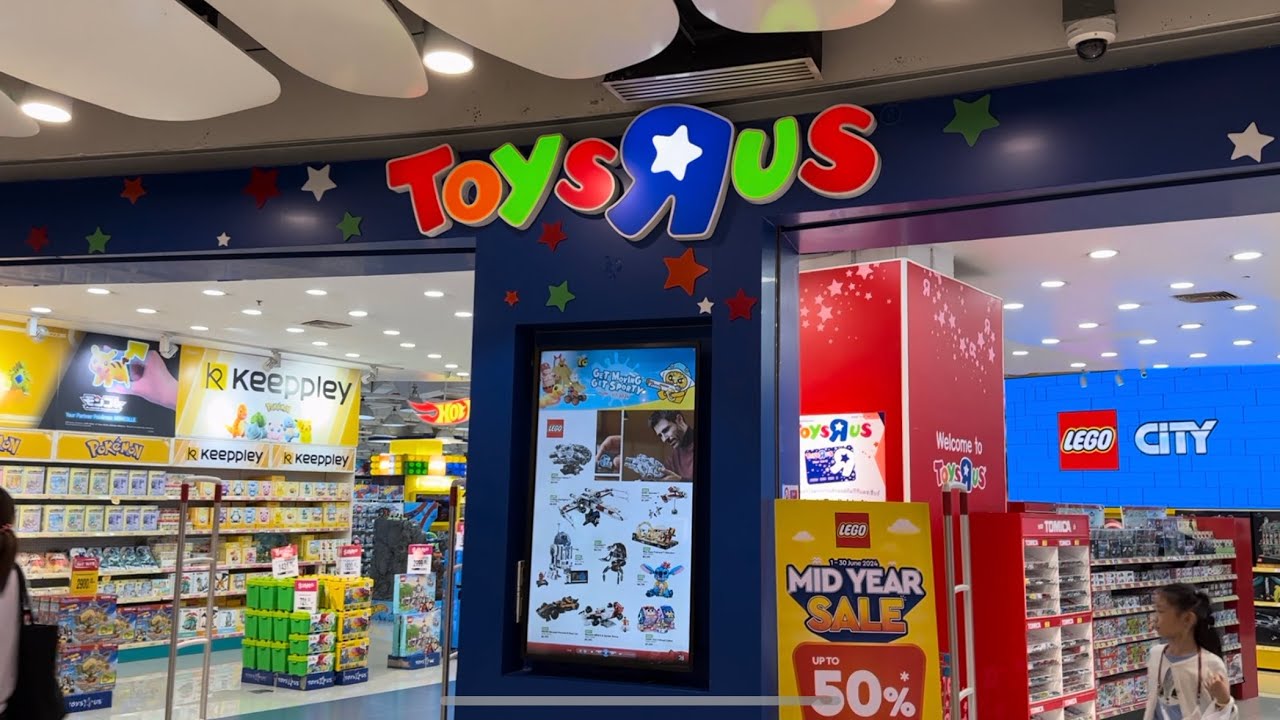 Охота за игрушками №26: Toys R Us в CentralwOrld в Бангкоке, Таиланд. Я рычу! // Обзоры Paik4Life