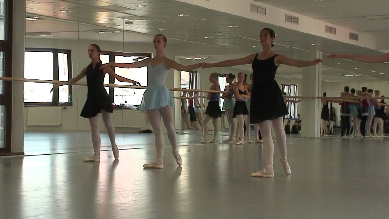 Adela Pollertová Baletní škola 8 2013