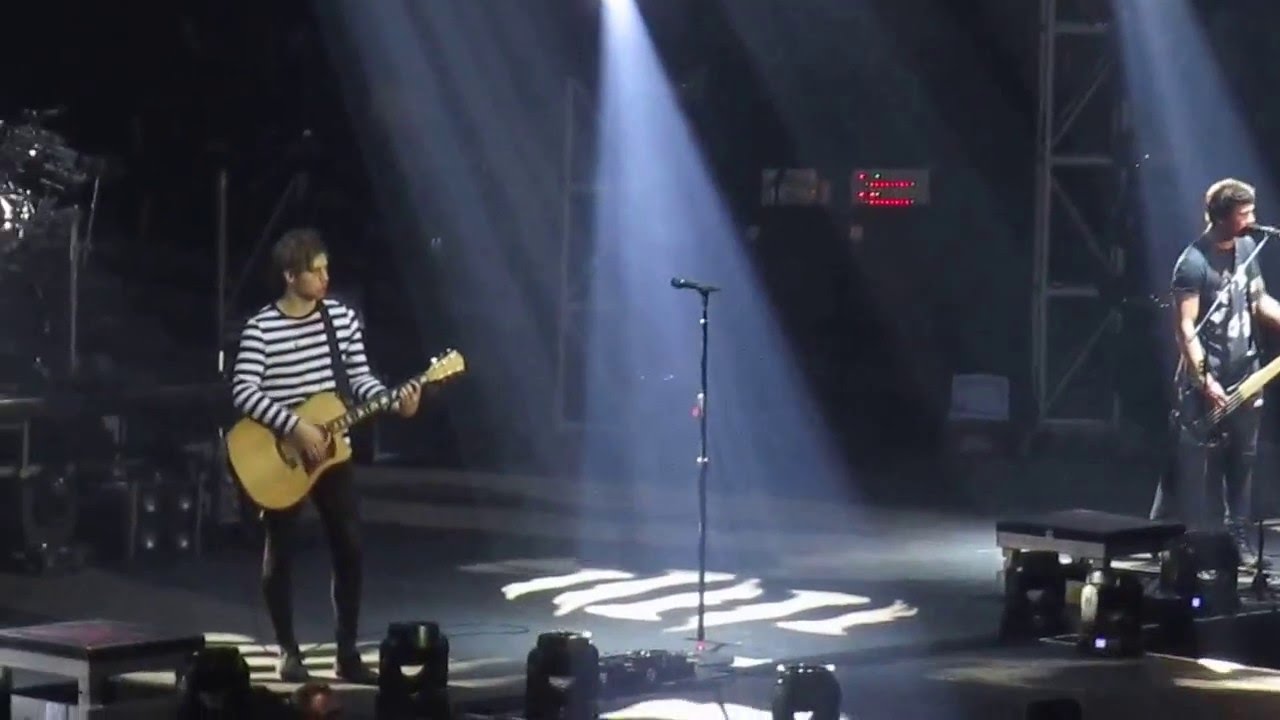 Beside You 5 Seconds of Summer Live SLFL Manila, Philippines