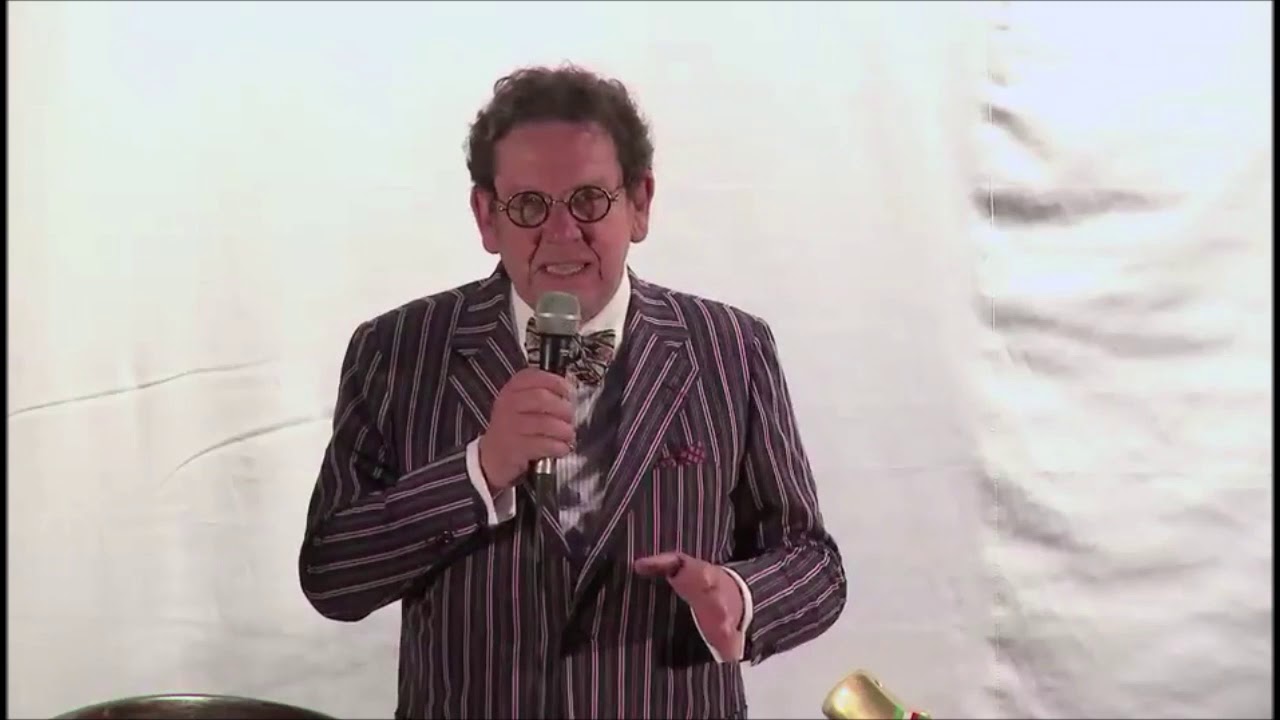 Philippe Daverio sulla scarpa di Parabiago
