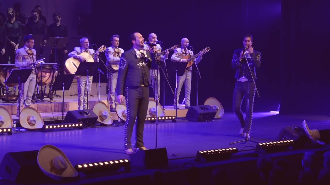 Mariachi Los Tenampas  - Popurrí bravío - Junto al coro juvenil del Orfeón Pamplonés.
