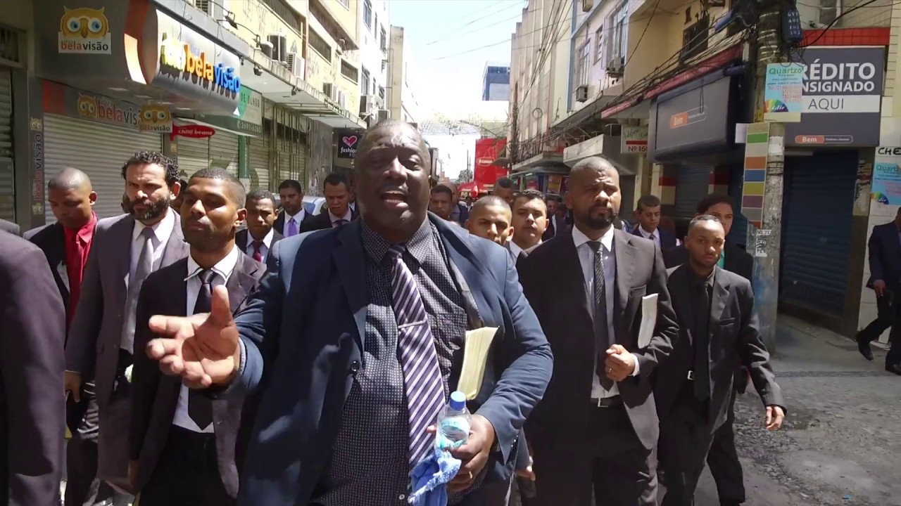 Homens de Terno - Evangelismo em Nilópolis