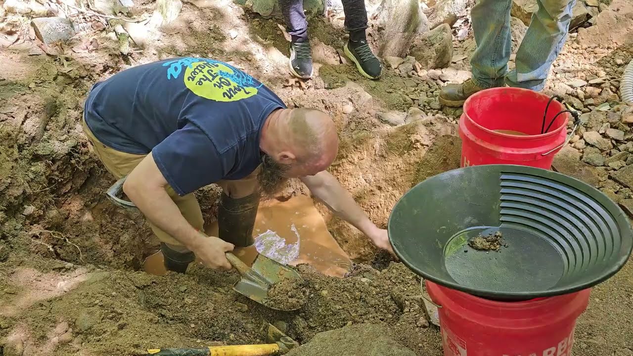 Проходка через 16-футовые трещины в скальной породе методом выдувания.