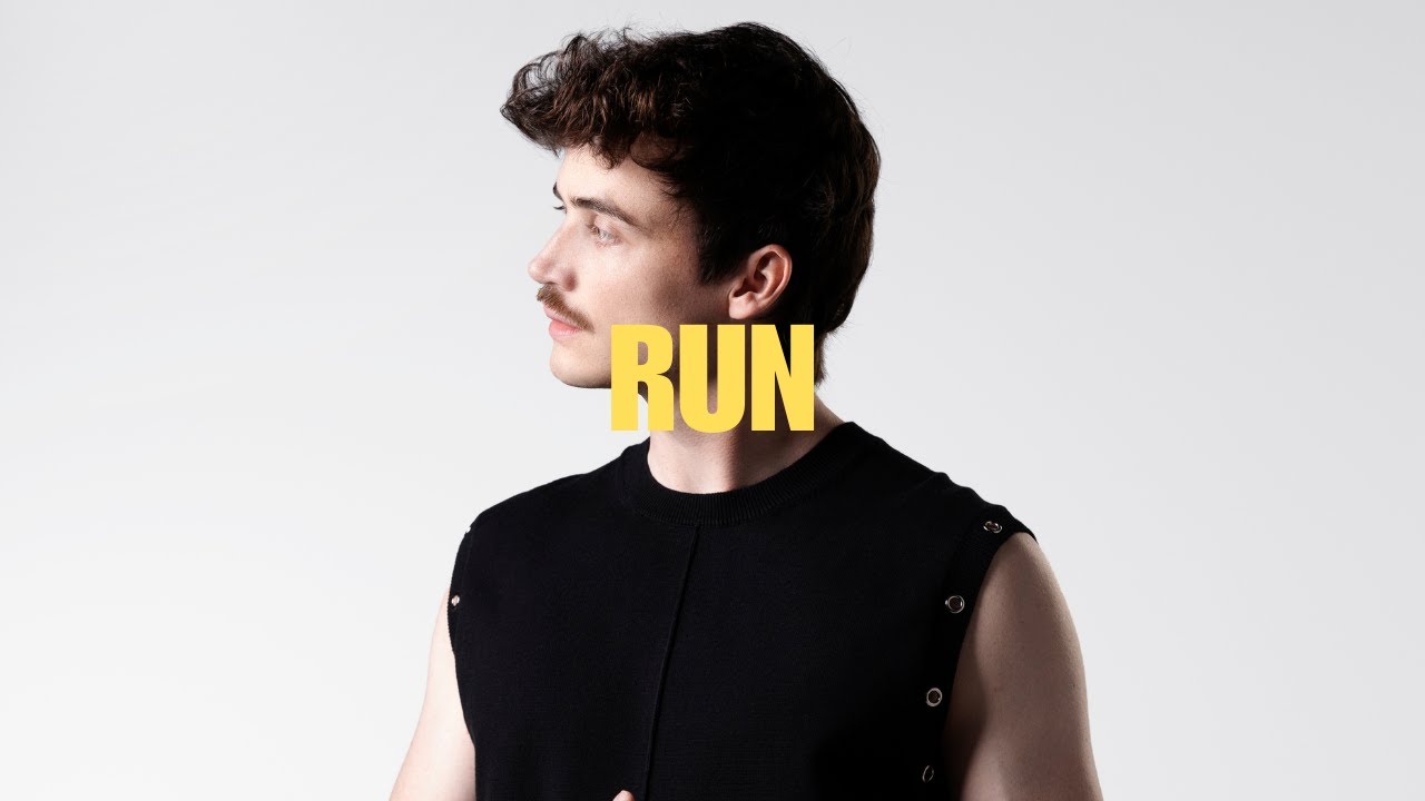 Henri PFR - Run [Lyrics]