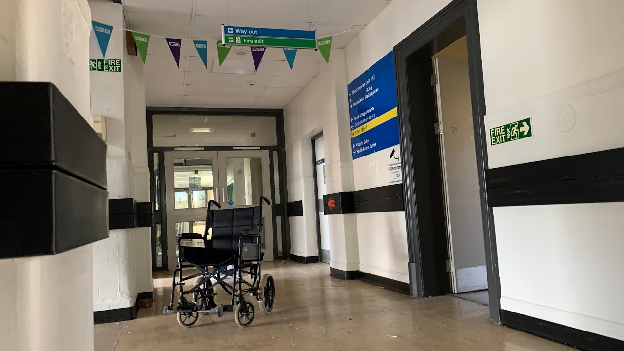 We Explored Accrington’s Victoria Community Hospital (Abandoned Places Uk)