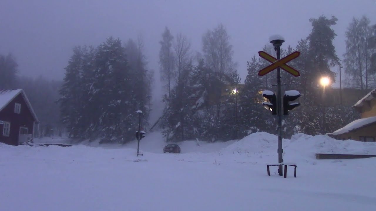 VR PAI 65703 passed VIERUMÄKI AS (km 0153+0836) level crossing @ Heinola, Finland