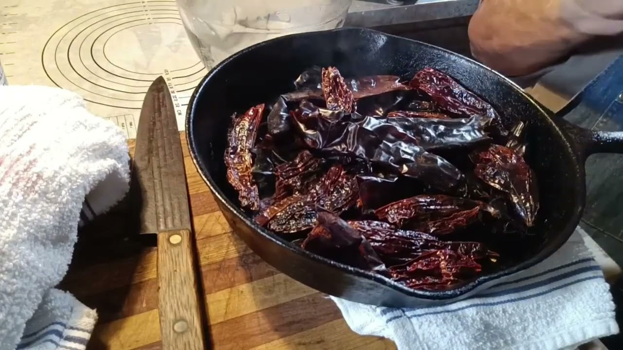 Только мясо и стручки: готовим настоящий техасский красный чили