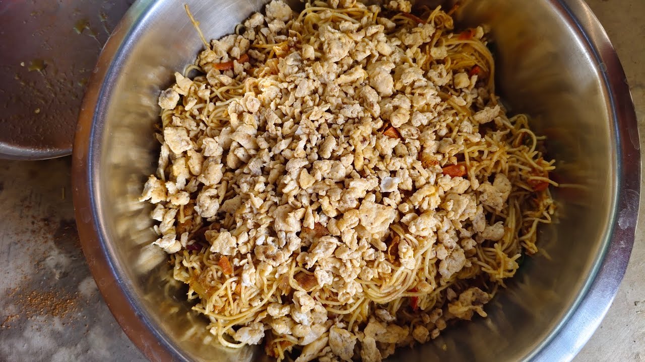 আজকে আমরা চিকেন চাউমিন বানালাম||#fastfood #cooking 