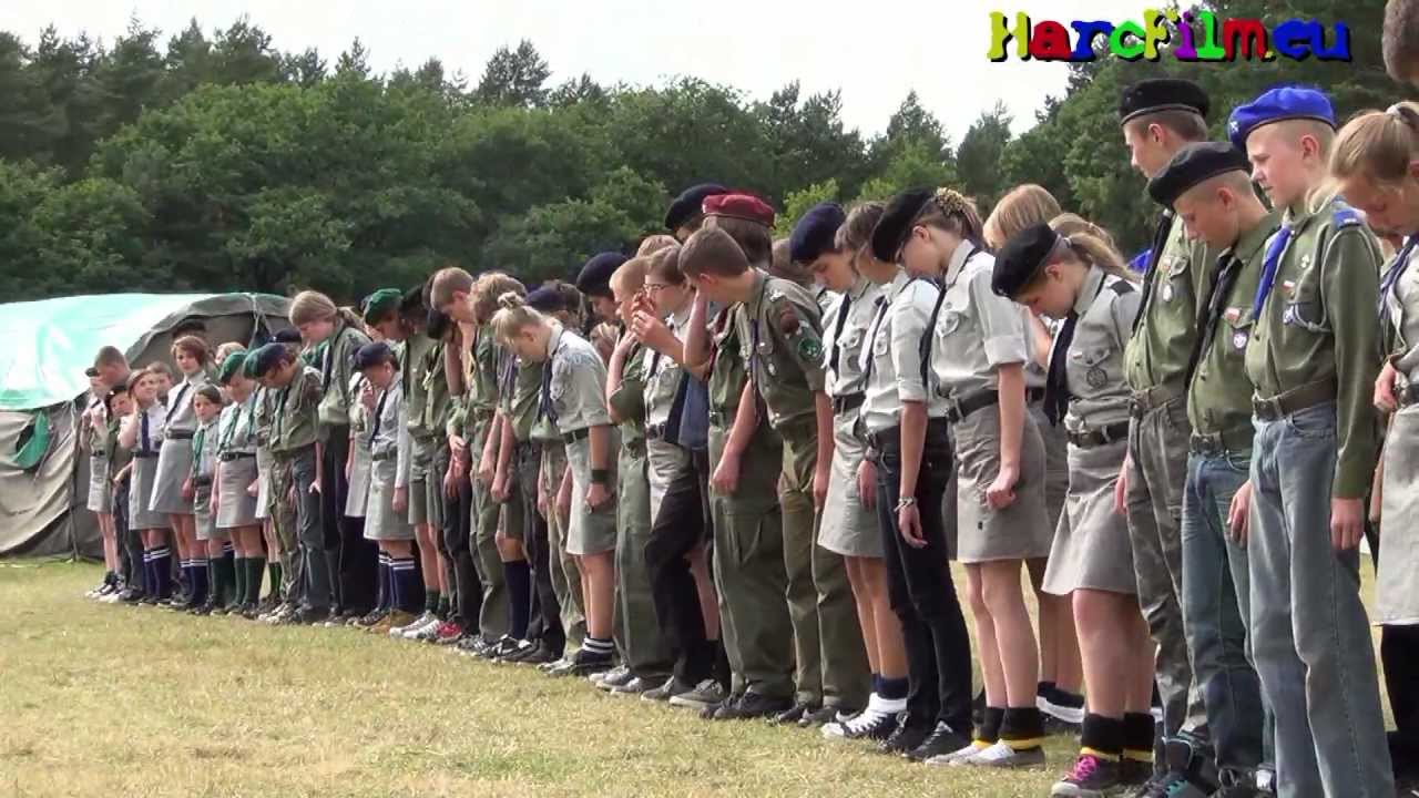 Obóz Harcerski Hufca ZHP Mielec  Karwia 2012 - zajęcia z musztry piątek 13 lipca 2012r.