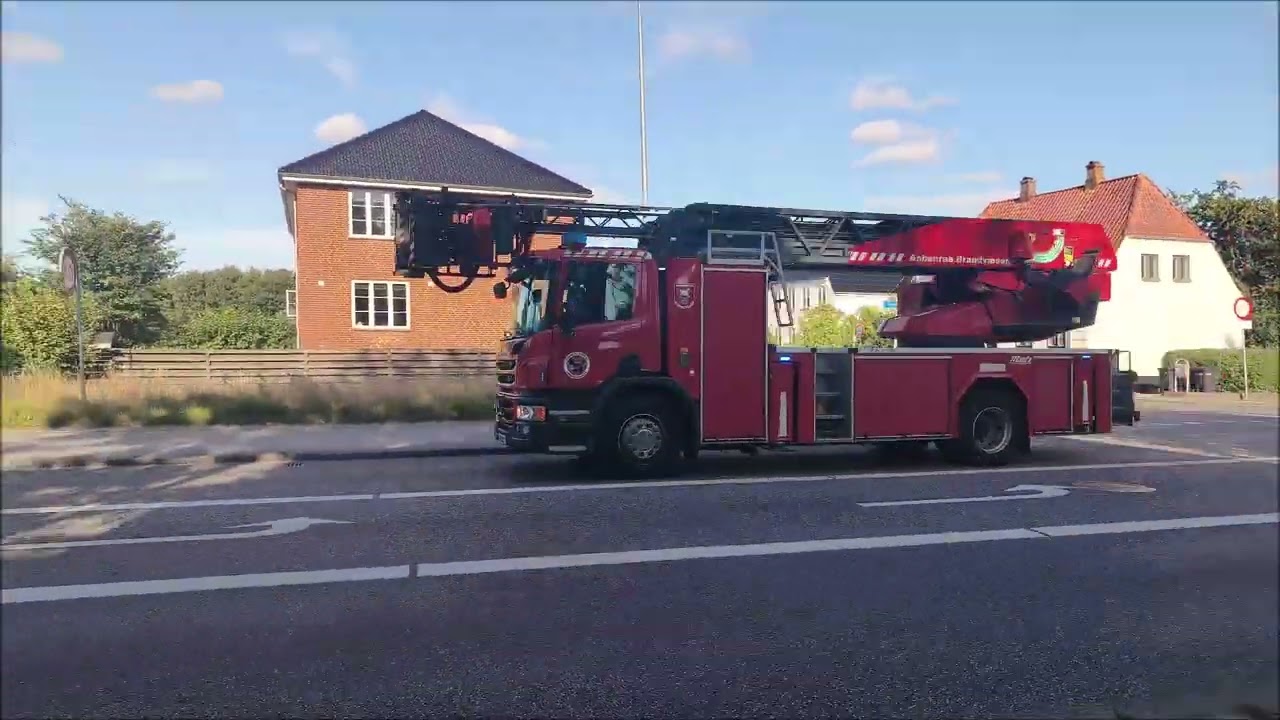 3 x Aabenraa Friv. Brandværn i udrykning. BRSJ M4, AAB S2 og BRSJ HSE3.