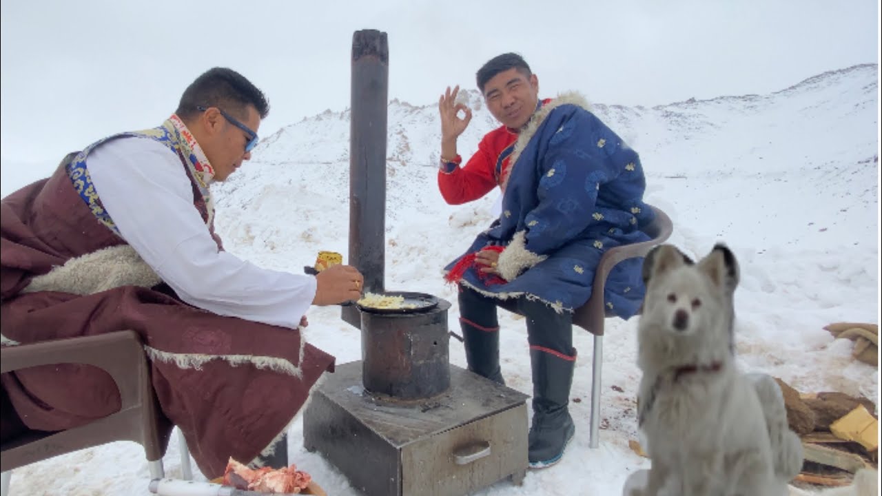 Enjoy with friend//Khardongla pass(18380fts)World highest motorable road //@survivewithjigmey