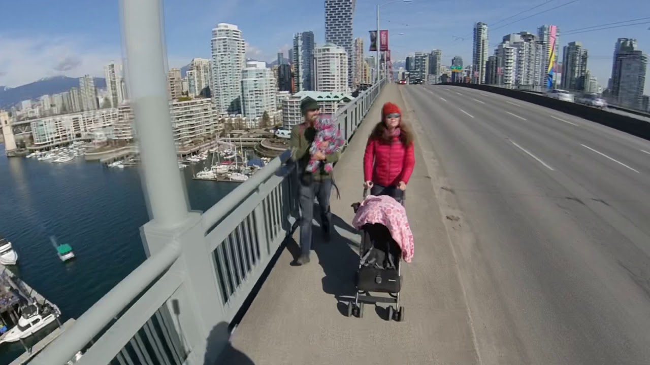 Crossing Granville Bridge on foot (time lapse)